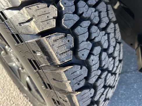 Used 2022 Ford Bronco Black Diamond image 28