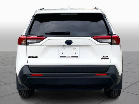 Used 2024 Toyota RAV4 XLE image 4