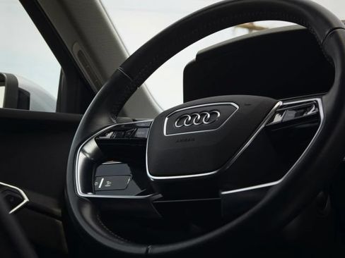 Used 2019 Audi e-tron Prestige w/ Prestige Package AWD/4WD image 42