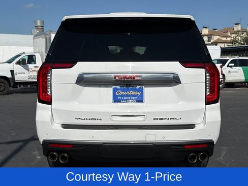 Used 2024 GMC Yukon XL Denali AWD/4WD image 12