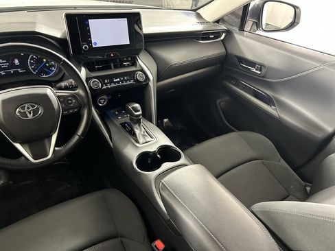 Used 2023 Toyota Venza LE image 22
