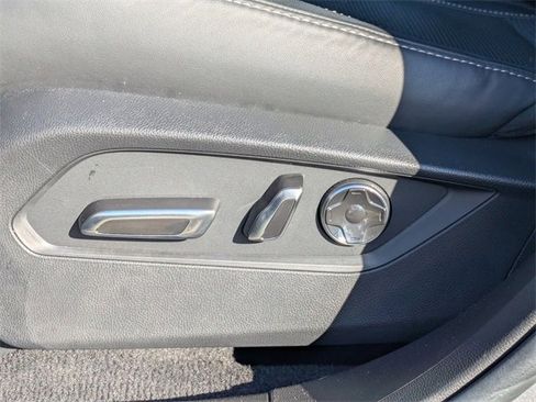 Certified 2025 Acura RDX w/ Technology Package image 25