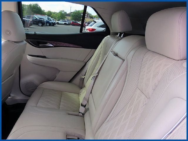 Used 2023 Buick Envision Avenir AWD/4WD image 10