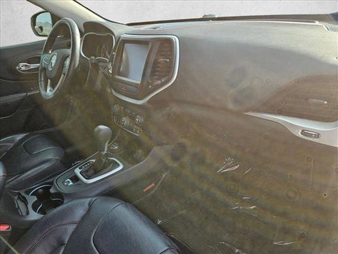 Used 2016 Jeep Cherokee Trailhawk w/ Comfort/Convenience Group image 23