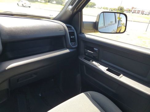 Used 2022 RAM 2500 Tradesman image 9