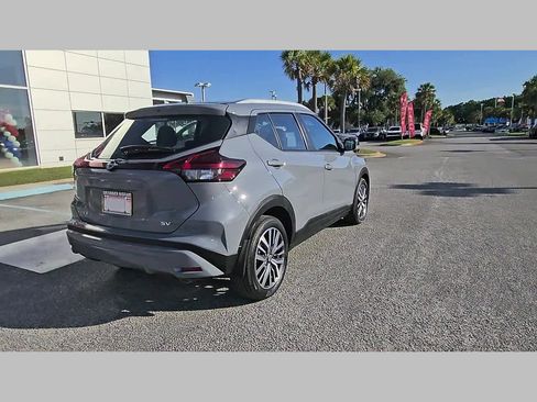 Used 2023 Nissan Kicks SV FWD image 31
