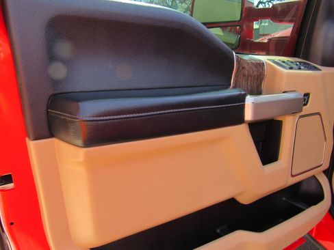 Used 2017 Ford F350 Lariat w/ Lariat Ultimate Package image 31