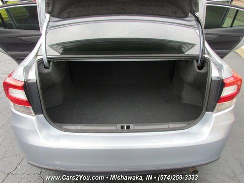 Used 2018 Subaru Impreza 2.0i Premium image 13