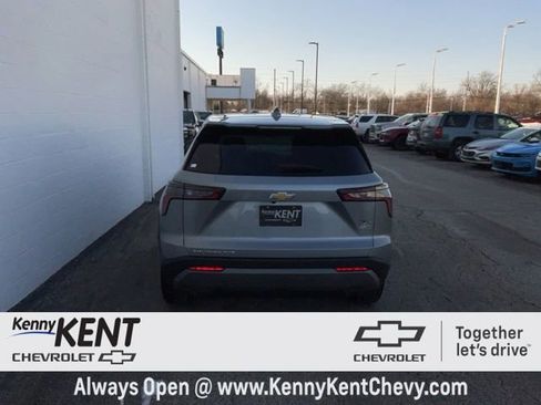 Used 2025 Chevrolet Equinox LT image 7