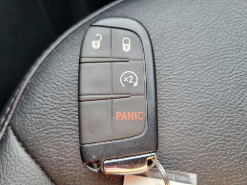 Used 2023 Jeep Compass Limited AWD/4WD image 8