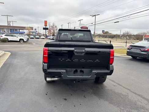 New 2025 Toyota Tacoma TRD Sport image 4