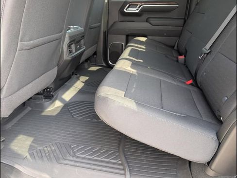 Used 2025 Chevrolet Silverado 1500 LT image 10