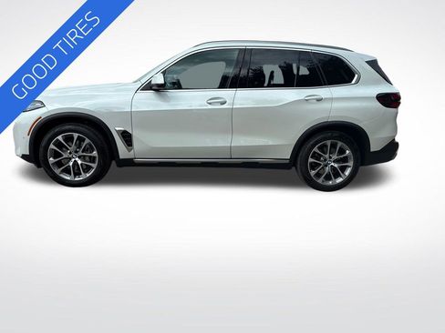 Certified 2024 BMW X5 xDrive40i w/ Premium Package AWD/4WD image 8