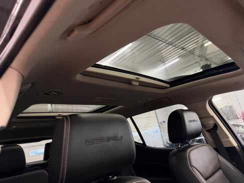 Used 2022 GMC Acadia Denali w/ Trailering Package image 24