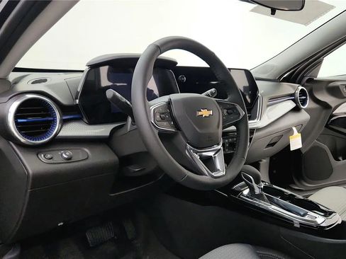New 2026 Chevrolet Trax LT w/ Driver Confidence Package FWD image 22