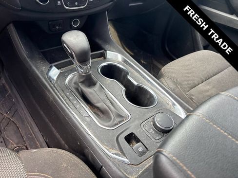 Used 2021 Chevrolet Traverse LT w/ LPO, Floor Liner Package FWD image 9