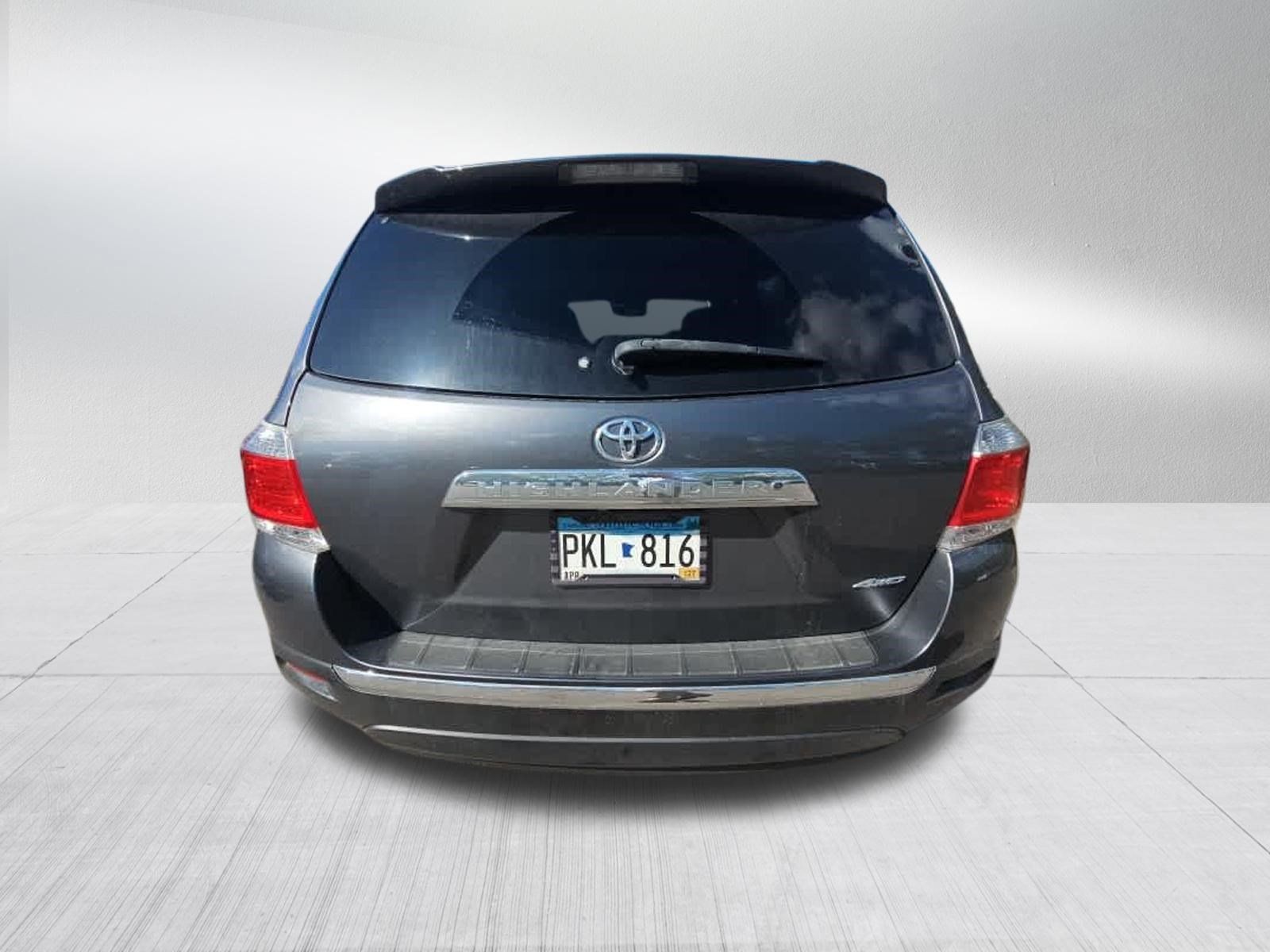 Used 2011 Toyota Highlander Limited w/ Tow Pkg AWD/4WD image 6