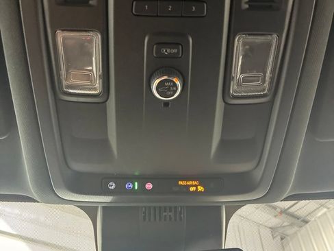 Used 2024 Chevrolet Tahoe LT AWD/4WD image 27