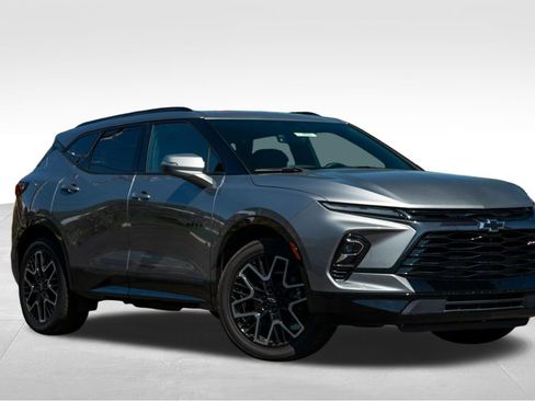 New 2025 Chevrolet Blazer RS w/ Driver Confidence II Package AWD/4WD image 3
