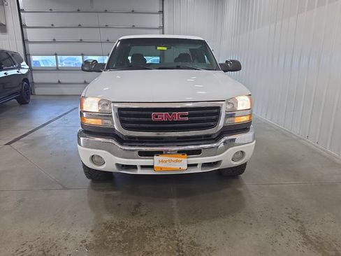Used 2003 GMC Sierra 2500 SLE w/ Snow Plow Prep Package AWD/4WD image 3