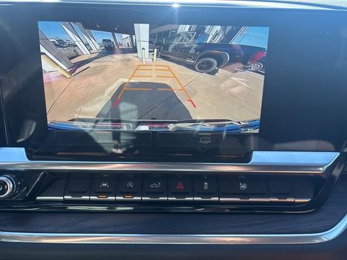 Used 2025 GMC Sierra 1500 SLT image 12