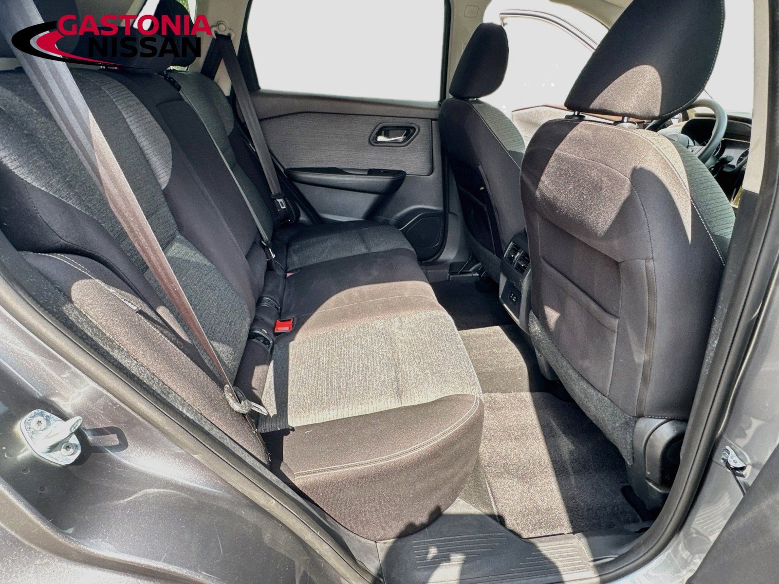 Used 2021 Nissan Rogue SV FWD image 33