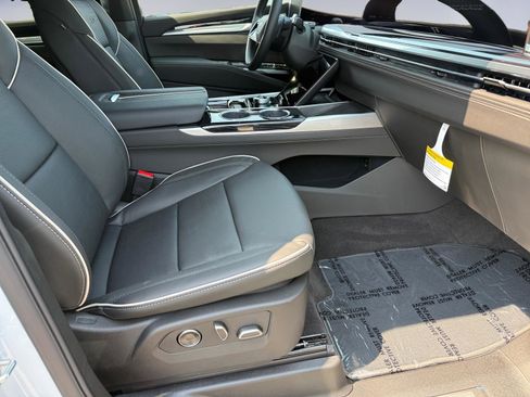 New 2026 Cadillac Escalade ESV Sport AWD/4WD image 13