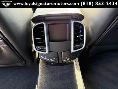 Used 2014 Porsche Cayenne Platinum Edition AWD/4WD image 17