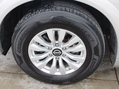 Used 2021 Nissan Armada SV image 11