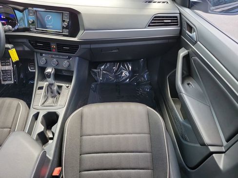 Used 2023 Volkswagen Jetta Sport image 13