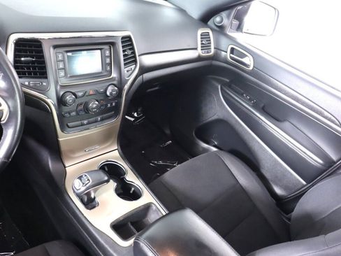 Used 2015 Jeep Grand Cherokee Laredo w/ Quick Order Package 23E AWD/4WD image 29