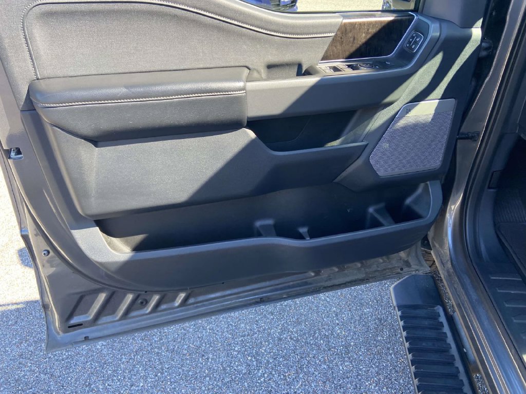 Used 2024 Ford F250 Lariat w/ Sport Appearance Package AWD/4WD image 12