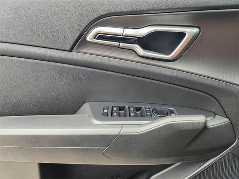New 2026 Kia Sportage S image 16