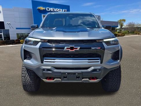 Used 2025 Chevrolet Colorado ZR2 w/ Midnight Edition AWD/4WD image 24