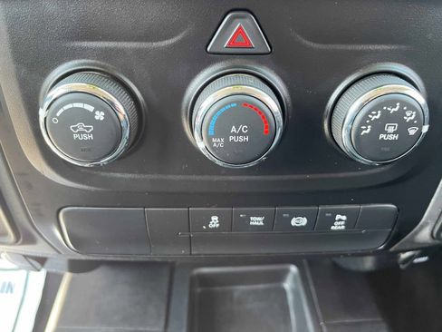 Used 2018 RAM 2500 Tradesman w/ Chrome Appearance Group image 23