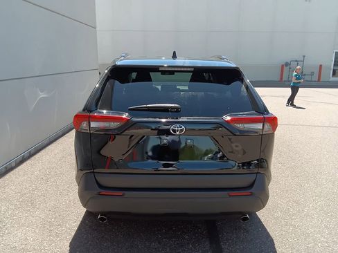 Certified 2025 Toyota RAV4 LE AWD/4WD image 3