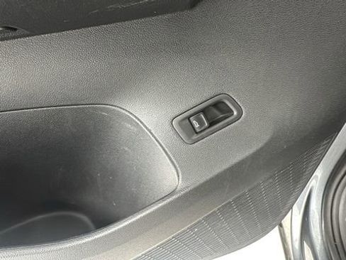 Used 2024 Volkswagen Atlas SE image 22