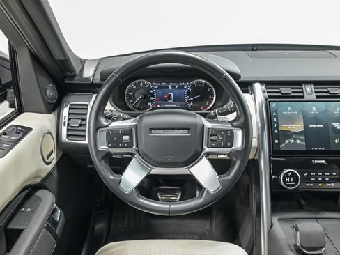 Used 2023 Land Rover Discovery S R-Dynamic image 17