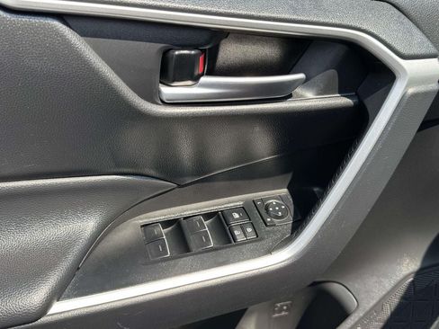 Used 2025 Toyota RAV4 XLE FWD image 18