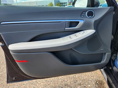 New 2025 Hyundai Sonata Limited image 6