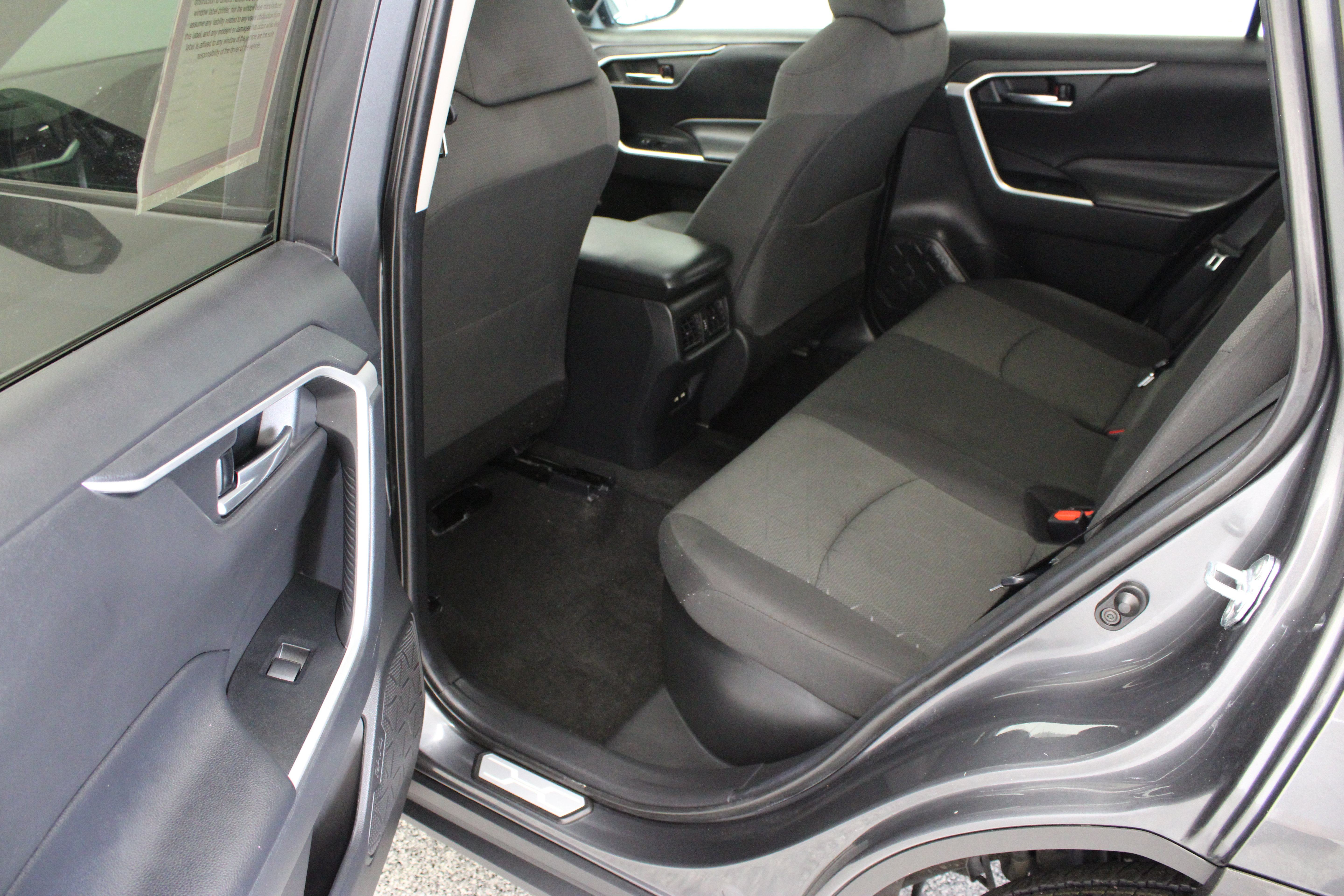 Certified 2021 Toyota RAV4 XLE w/ Convenience Package AWD/4WD image 28