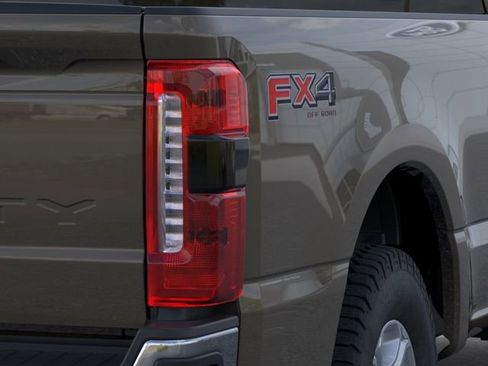 New 2026 Ford F350 XLT w/ XLT Premium Package AWD/4WD image 21