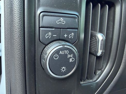 Used 2025 Chevrolet Silverado 1500 W/T RWD image 13