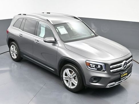 Used 2022 Mercedes-Benz GLB 250 w/ Premium Package Lite image 50