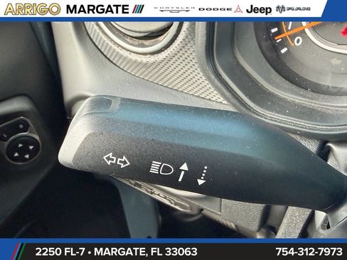 Used 2026 Jeep Wrangler Unlimited Rubicon w/ Technology Group AWD/4WD image 32