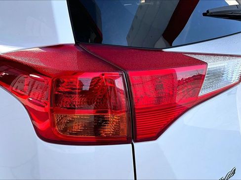 Used 2013 Toyota RAV4 XLE FWD image 23