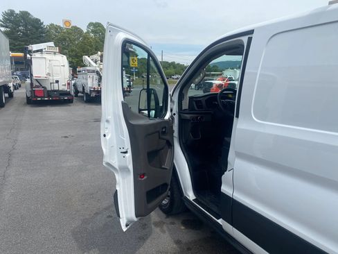 Used 2020 Ford Transit 250 Low Roof w/ Upfitter Package RWD image 7