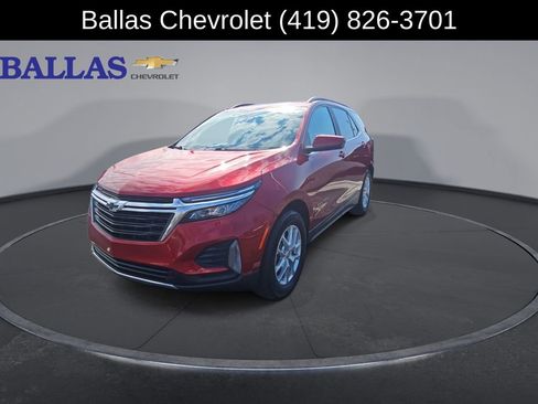 Certified 2024 Chevrolet Equinox LT image 3