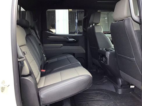 Used 2026 Chevrolet Silverado 1500 ZR2 AWD/4WD image 5