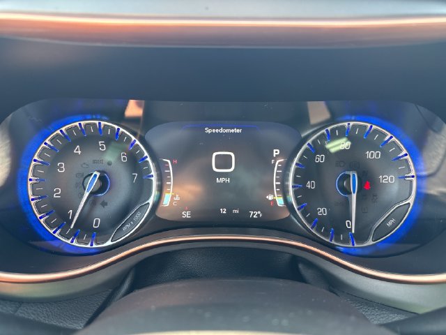New 2027 Chrysler Pacifica Pinnacle w/ Theater Group AWD/4WD image 13